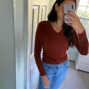 CASHMERE V-NECK SWEATER
